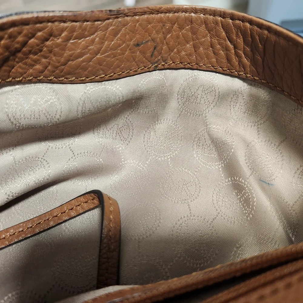 Michael Kors pebbled leather purse_12